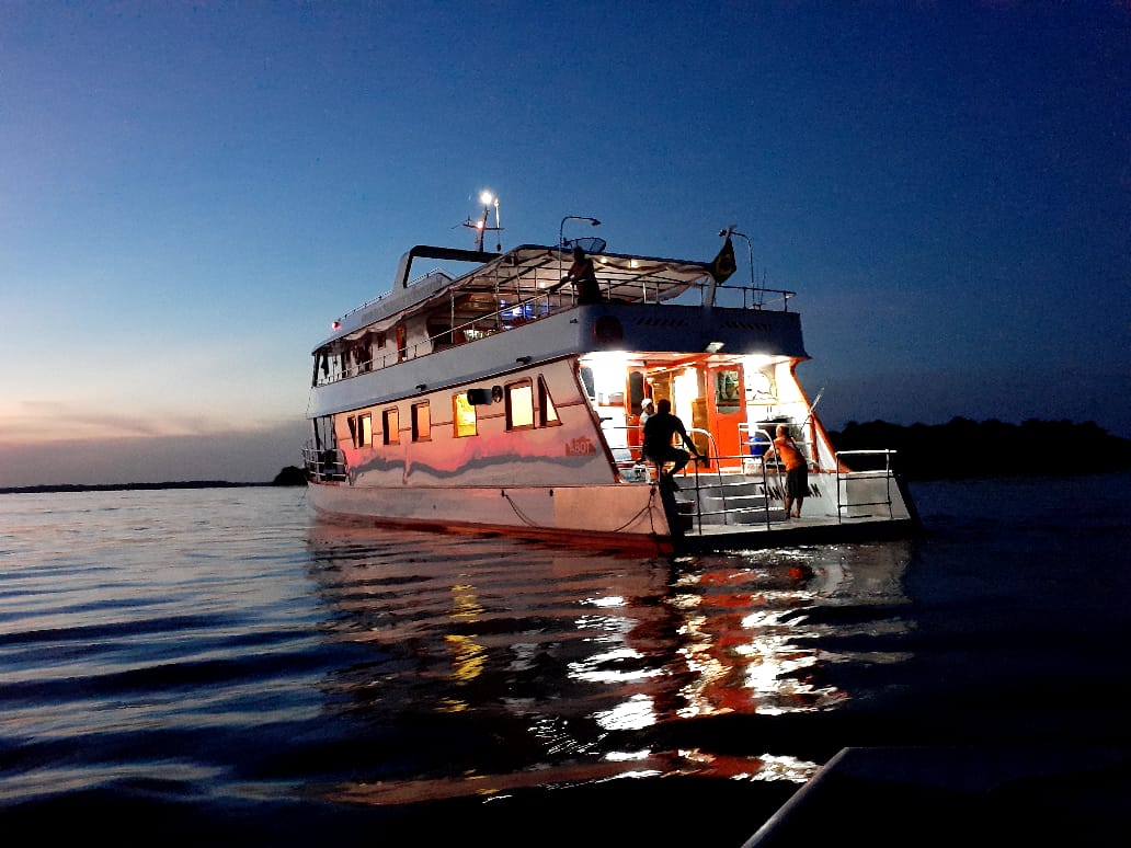 pescaria no amazonas